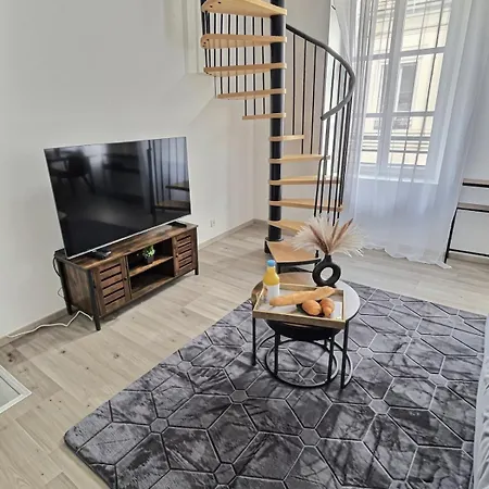 Le Duplex Familial De مو